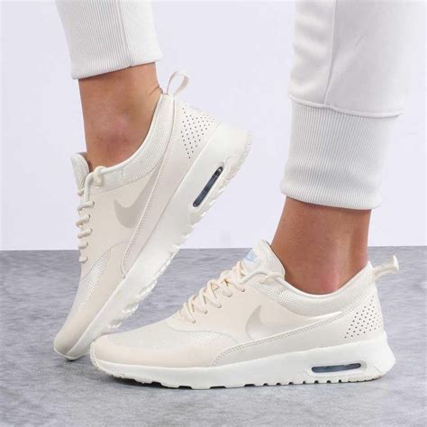 nike sportschoenen dames sale